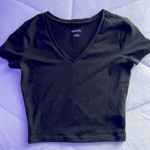 WILD FABLE BLACK CROPPED T-SHIRT